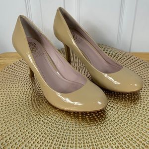 Vince Camino nude colored 3” high heeled shoes size 6.5.
